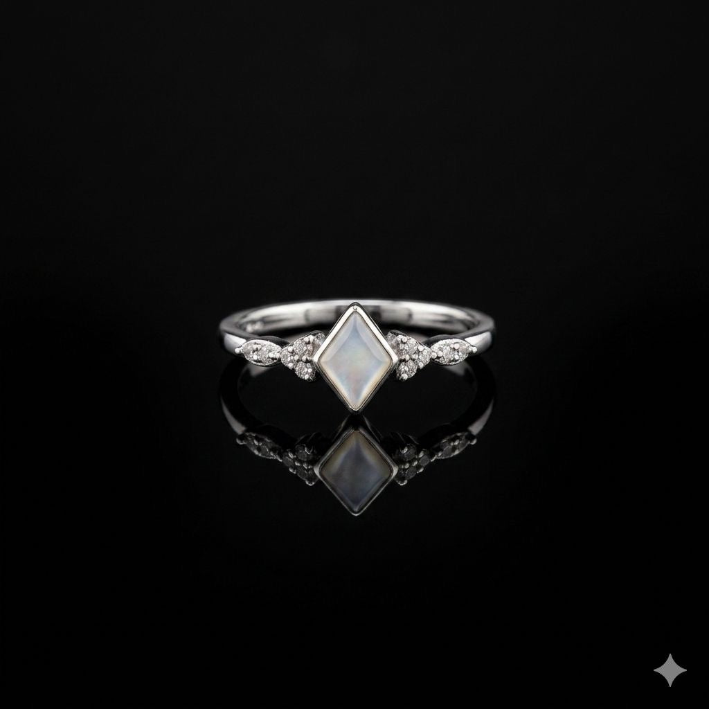 LUMINA SILVER RING