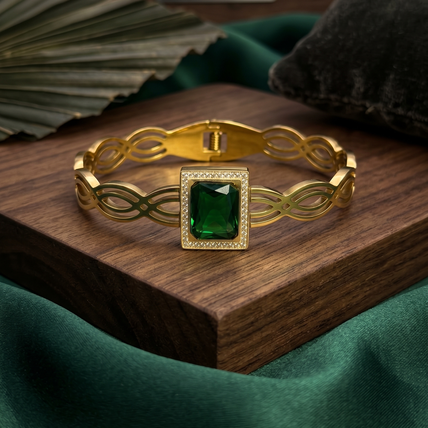BANGLES