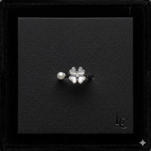 OBSIDIAN BLOSSOM RING