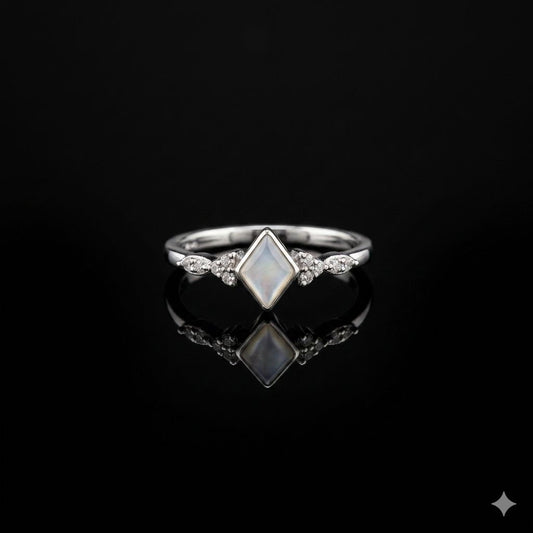 LUMINA SILVER RING