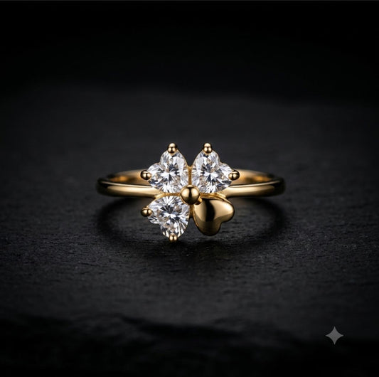 EVERLY CLOVER RING