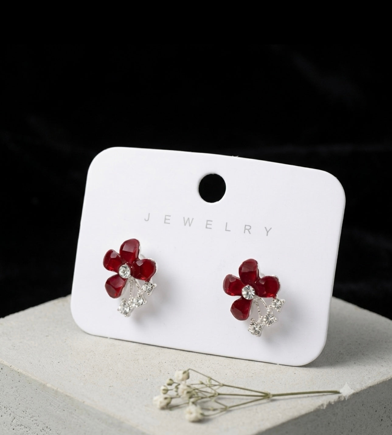 RED PETAL STUD