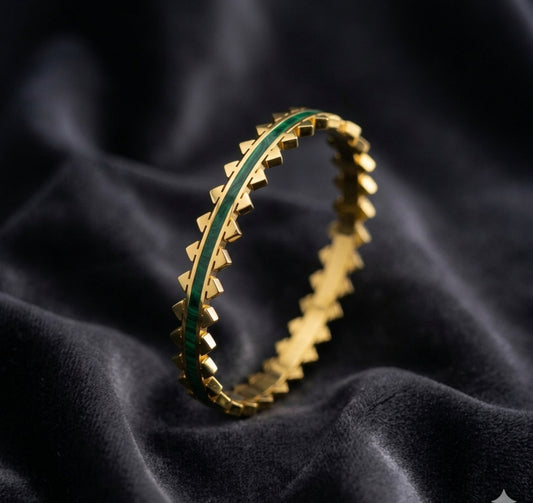 ARROW HEAD BANGLE