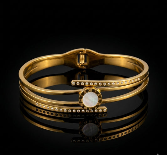 SPARKLING SHIELD BANGLE