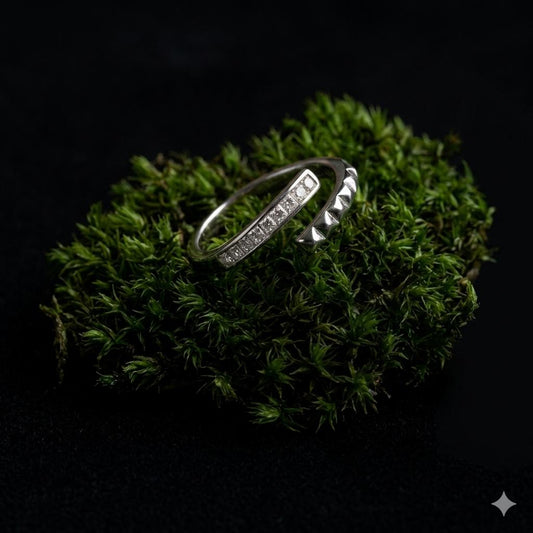 SYLAN BAND RING