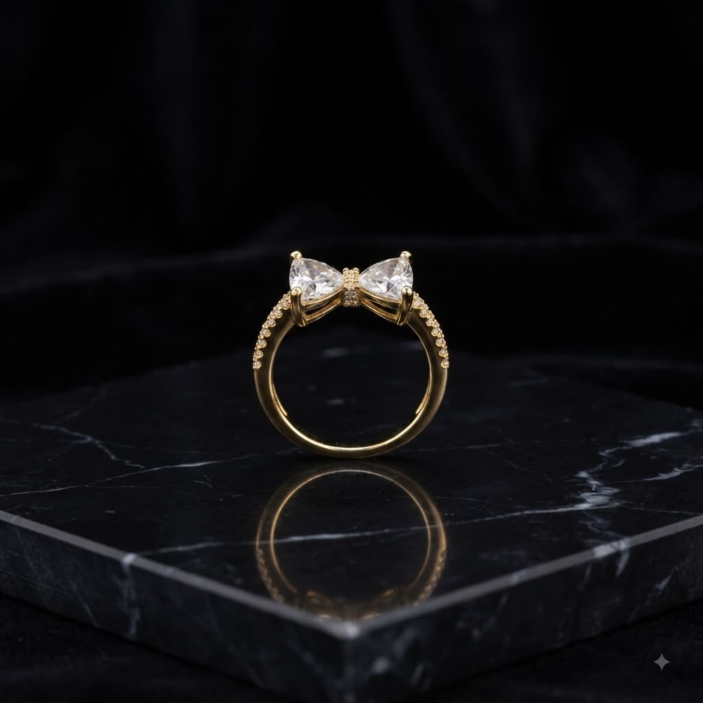 Trillion cut ring