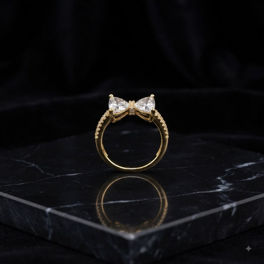 Trillion cut ring