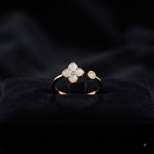 Floral motif ring