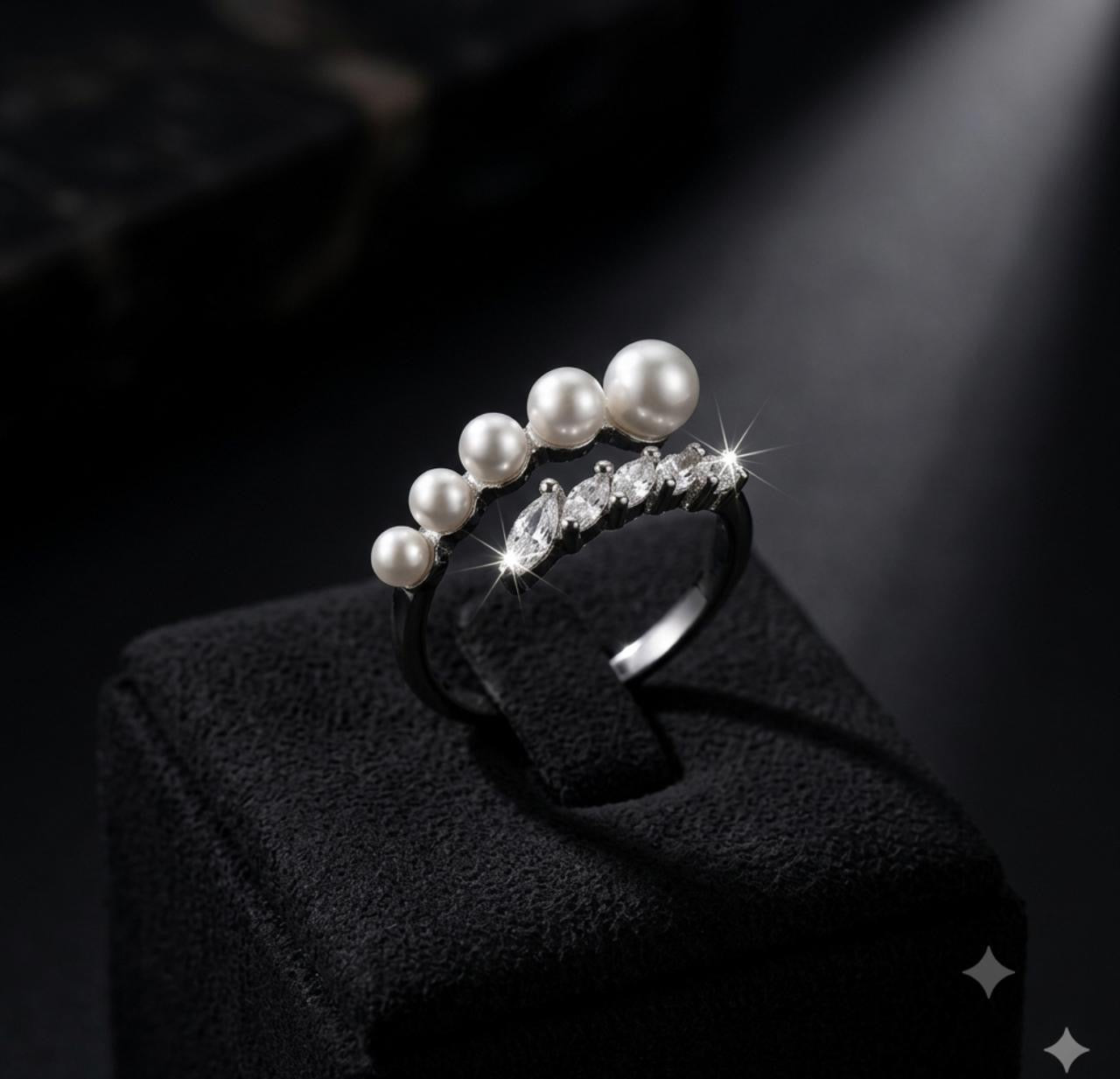 NOIR PEARL RADIANCE RING