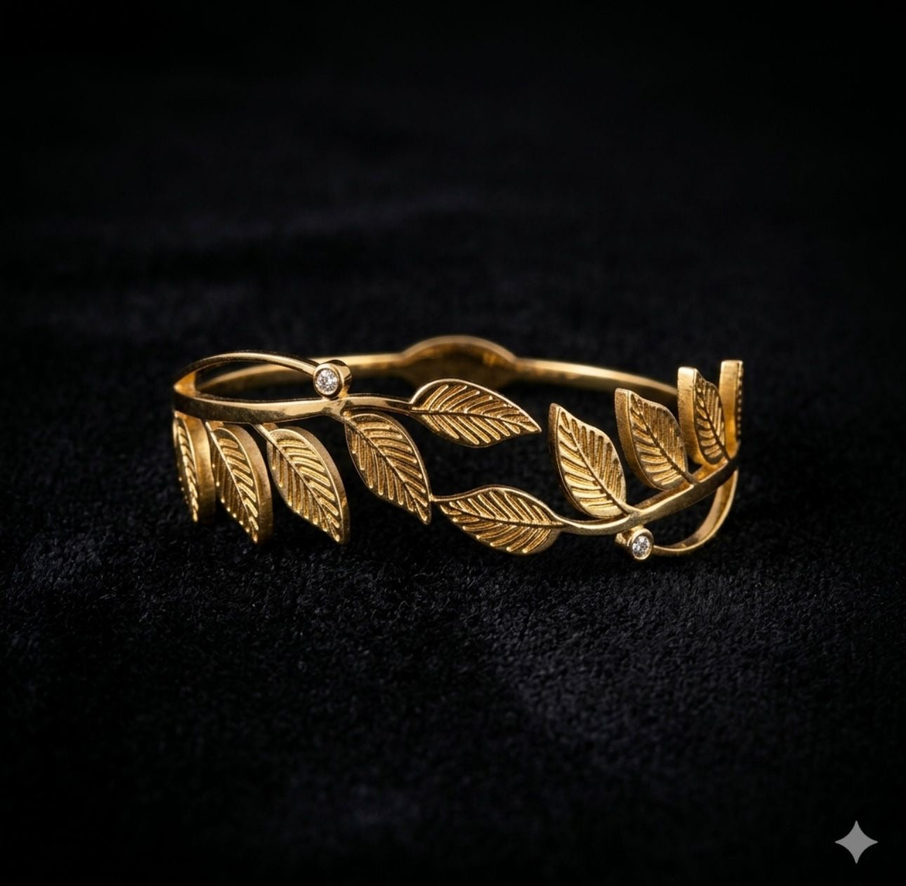 LAUREL ELEGANCE  BANGLE